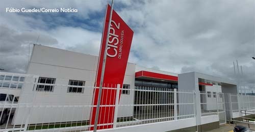 Pai é preso suspeito de violentar falha de 8 anos