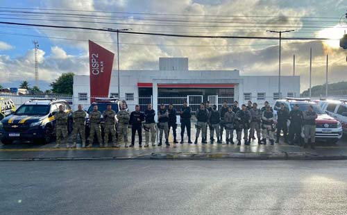 Operação cumpre mandados e apreende armas e drogas no Pilar