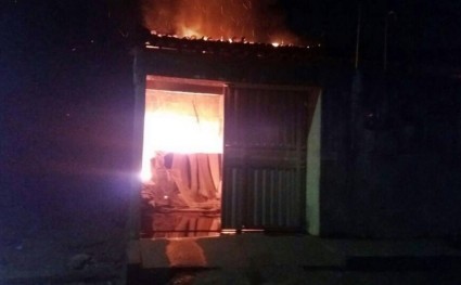 Clinica de reabilitação é incendiada com segurança preso em quarto por internos em Marechal Deodoro