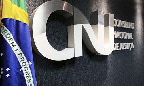 CNJ assina acordo para ampliar transparência de dados sobre salários
