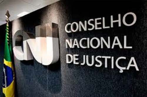 CNJ suspende redes sociais de desembargadora por apoio a atos ilegais