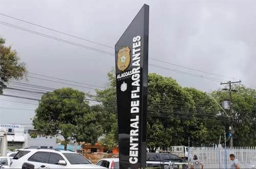 Homem, especialista em artes marciais, é preso após agressão a esposa no bairro Benedito Bentes