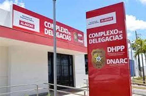 Homem tenta matar esposa a facadas e é espancado por populares na Ponta Grossa