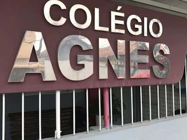 Professora vítima de racismo diz que alunos a defenderam: 