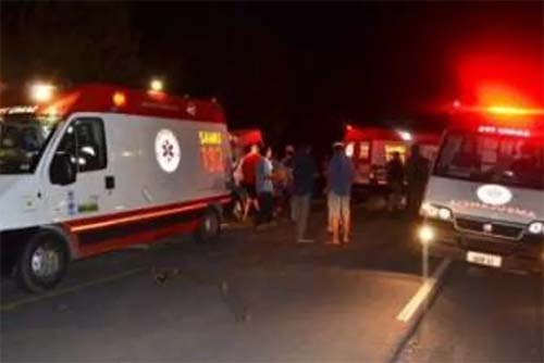 Colisão entre carros seguida de incêndio deixa dois feridos na BR-316, em Pilar