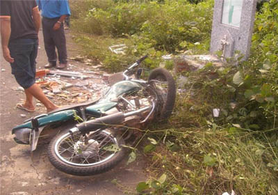 Motociclista perde o controle e morre após colidir com estaca