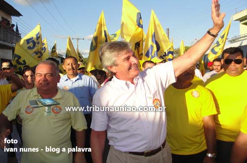 Oposição em União realiza carreta com o candidato Beto Baía com a presença do Senador Fernando Collor e do Deputado Federal João Caldas