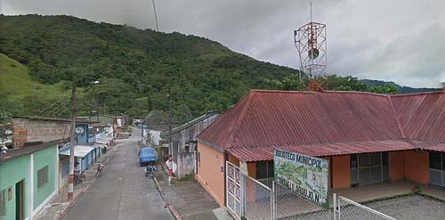 Cidade impõe toque de recolher após invocação de espírito maligno do WhatsApp