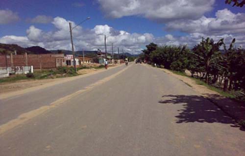 Acidente entre veículos deixa cinco feridos na BR 101 