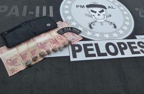 Pelopes prende suspeito de tráfico e apreende maconha em Colônia Leopoldina