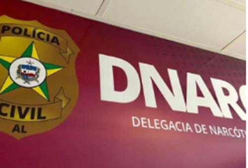 PC Alagoas participa de operação nacional de combate à venda de drogas nas escolas