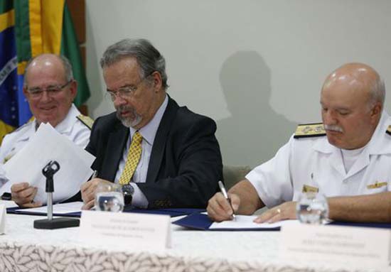 Marinha cria projeto para combater tráfico de drogas e armas pelo mar