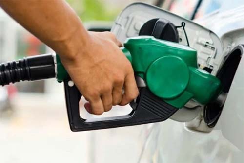 Inflação mostra desaceleração em outubro, puxada por transporte e combustíveis mais baratos