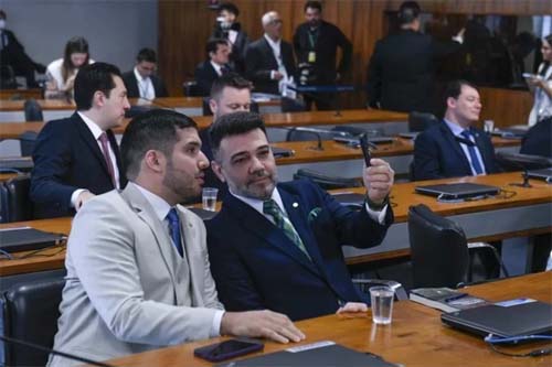 Em CPMI, oposição defende presos pelos ataques de 8 de janeiro