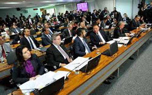 Dez comissões elegeram seus presidentes ontem pela manhã