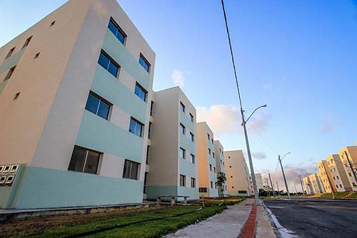 Professor de dança é preso acusado de embebedar alunas e abusar de uma delas