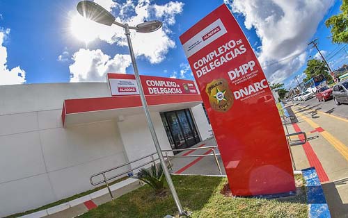 Polícia encontra mais de 28 kg de droga em casa abandonada, em Santa Amélia