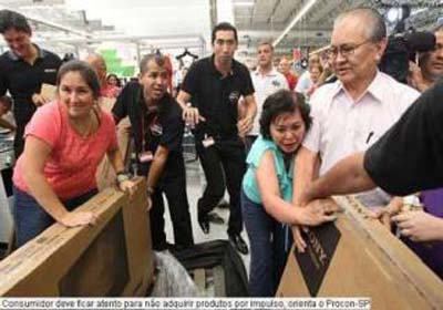 Extra, Submarino, Ponto Frio são notificados por maquiar descontos