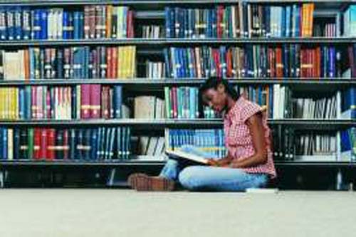 5 concursos públicos com inscrições abertas e salários acima de R$ 5 mil