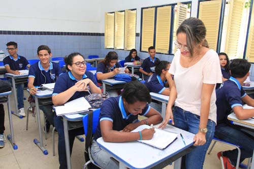 Aprovados no Concurso da Educação têm até o dia 28 de maio para entregar exames