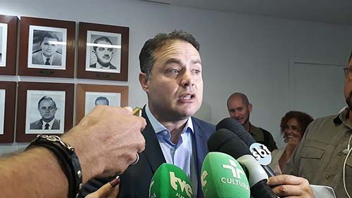 Governador de Alagoas anuncia concurso para 4 órgãos no segundo mandato