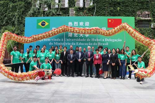 Conferência de educação digital aproxima Brasil e China