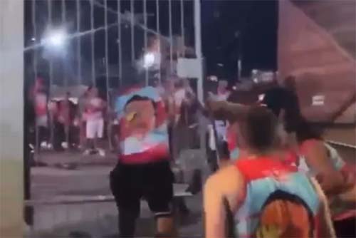 Polícia irá intimar organizador de bloco e dono de casa de shows após conflito e depredação em Maceió