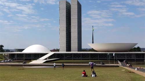 Qual o custo de deputados e senadores? Veja novos salários e verbas de gabinetes