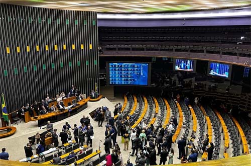 Maioria da bancada de Alagoas aprova lei que libera jogos de azar