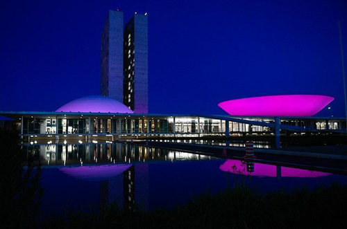 Bancada feminina quer aprovar pelo menos 4 projetos no 'Mês da Mulher'