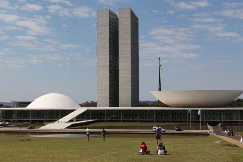 Congresso articula incluir mais R$ 50 bilhões em emendas no Orçamento de 2025