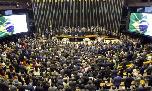 Congresso volta do recesso com debate sobre regulação das plataformas digitais e inteligência artificial