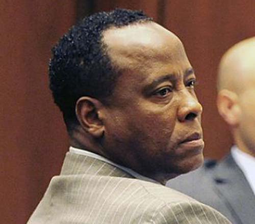 Conrad Murray é declarado culpado por morte de Michael Jackson 