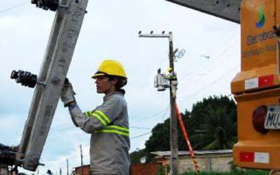 Consumo de energia no Brasil subiu 4,2% em 2012, diz ONS