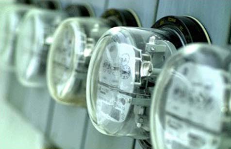 Deputados renovam cobrança que ajuda a dobrar preço da conta de luz
