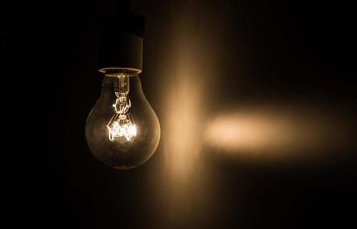 Brasileiros já pagaram R$ 32 bilhões em taxas extras na conta de luz