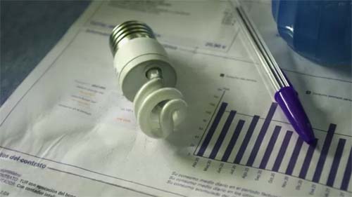 Por que a conta de luz é tão cara no Brasil