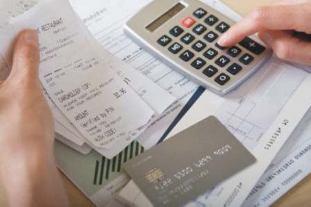 Com os bancos fechados, saiba onde pagar as suas contas