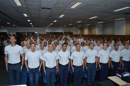 De 1 mil convocados, 299 são aprovados no teste físico do concurso da PM de 2006