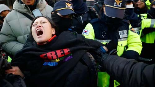 Por que a polícia não consegue prender o ex-presidente coreano acusado de golpe?