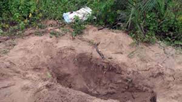 Corpo de adolescente é encontrado em cova rasa na parte alta de Maceió