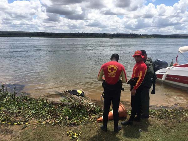 O Corpo de Mariana Torres é encontrado por pescadores em Canhoba, Sergipe