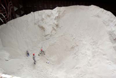 Estivador morre soterrado em acidente no Porto de Maceió