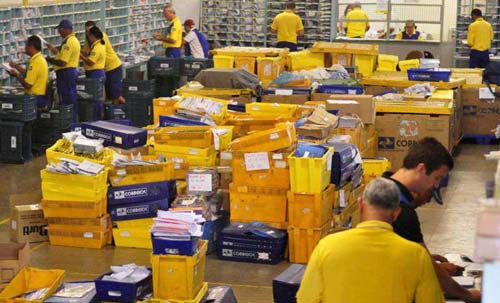 Contra privatização, Correios decretam greve em todo o país