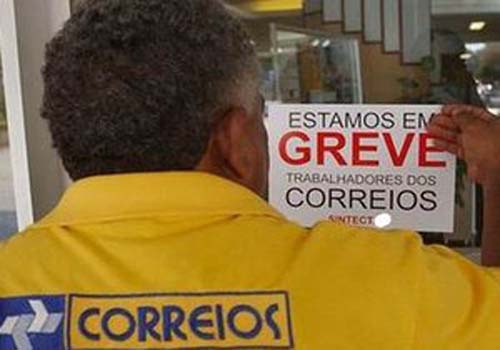 Greve dos Correios atrasa entrega de cartões a estudantes que farão prova do Enen