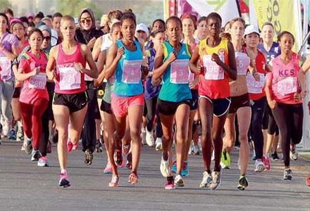 Qual a relação entre o exercício, o tamanho dos seios e o câncer de mama?