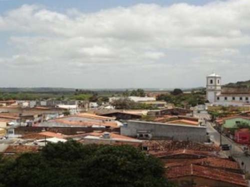 Um jovem morre e duas mulheres ficam feridas em grave acidente de moto em Coruripe