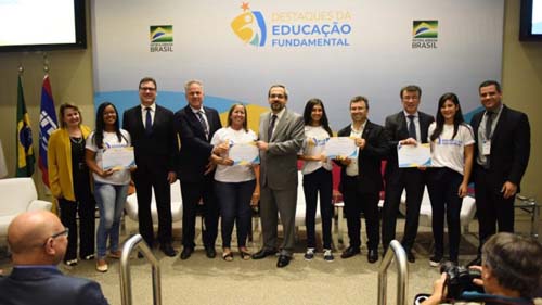 Educação de Coruripe é homenageada pelo Ministro da Educação em solenidade em Brasília