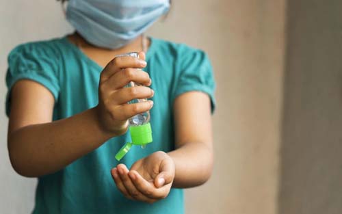 AL registra aumento de casos de covid entre crianças e adolescentes; especialistas falam sobre os cuidados
