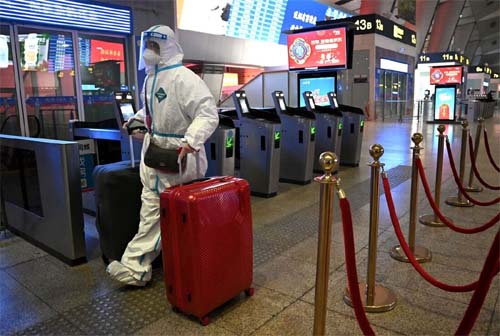 Covid: casos aumentam 68% no mundo, alerta novo relatório da OMS; mortes caem 48%